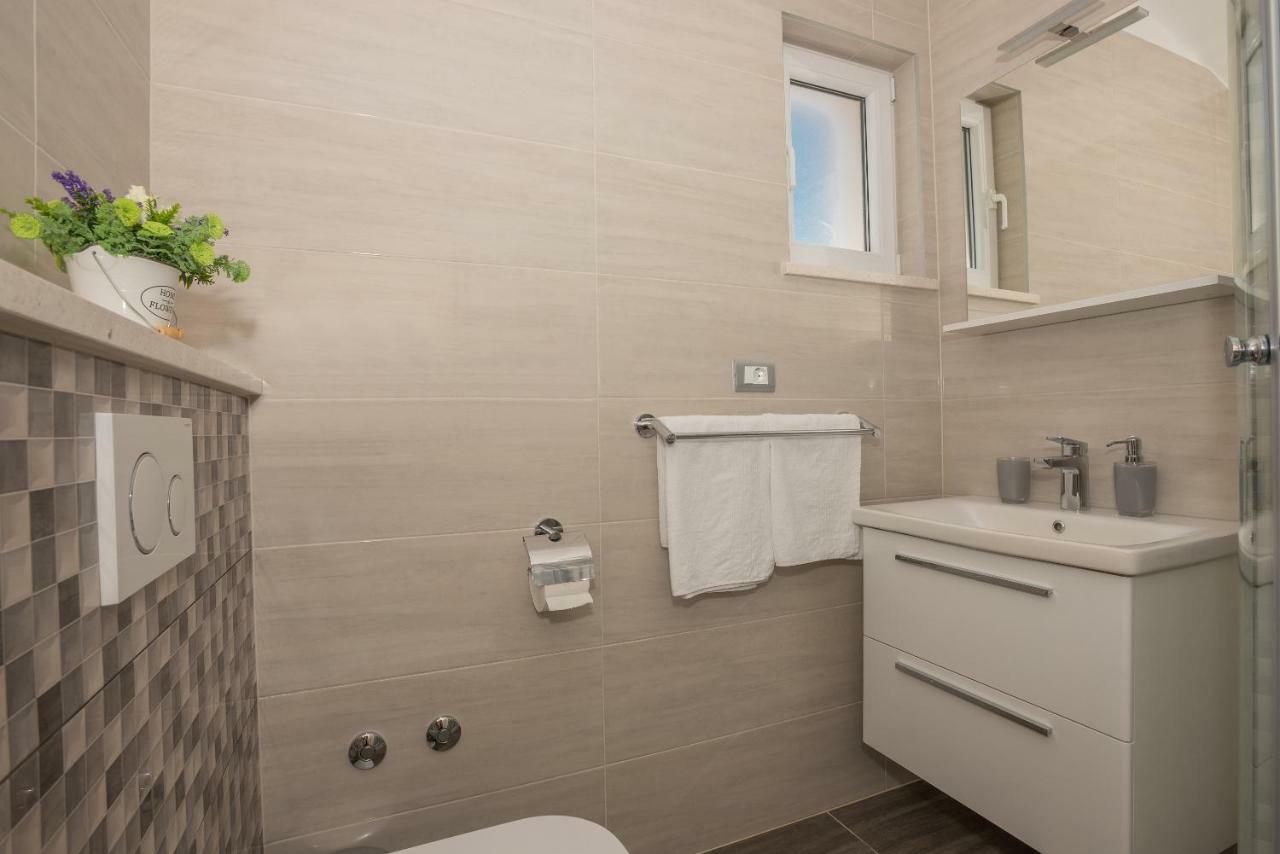 Apartmani Vujcic Makarska Kültér fotó